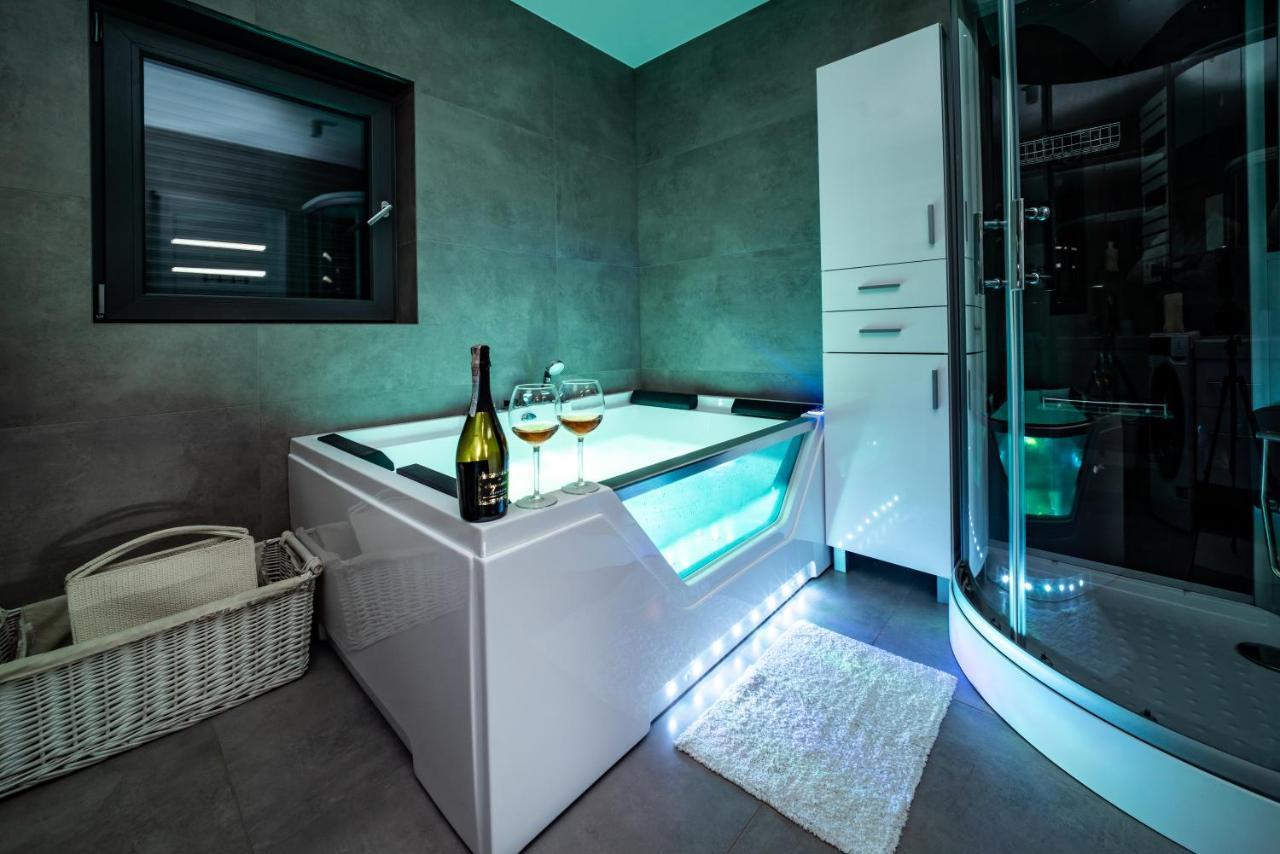 Domek Hot Tub Jacuzzi Chillout Kołobrzeg Esterno foto