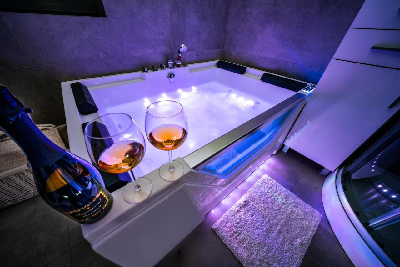 Domek Hot Tub Jacuzzi Chillout Kołobrzeg Esterno foto